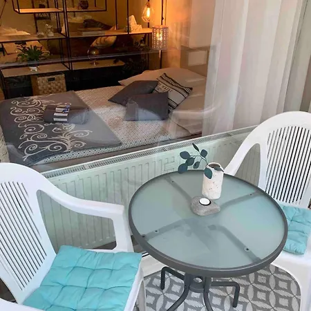 'Das Kleine Feine' - Ruhige, Helle Ferienwohnung Mit Parkplatz Und Balkon Pforzheim Exterior photo