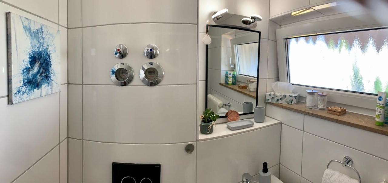Apartment 'das Kleine Feine' - Ruhige, Helle Mit Parkplatz Und Balkon Pforzheim