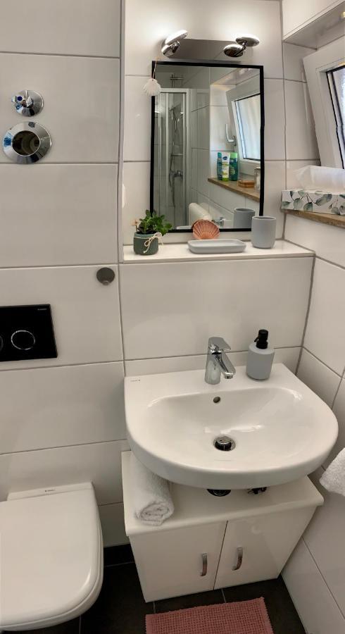 'das Kleine Feine' - Ruhige, Helle Mit Parkplatz Und Balkon